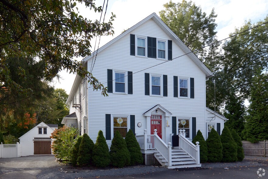 136 County Rd, Barrington, RI for sale - Primary Photo - Image 1 of 1