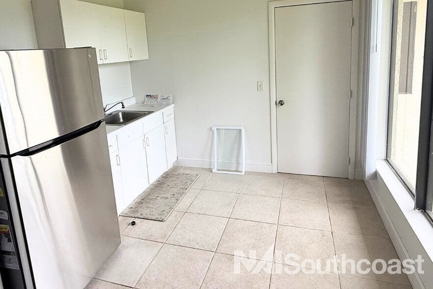 5031 SE Federal Hwy, Stuart, FL for lease - Building Photo - Image 3 of 5