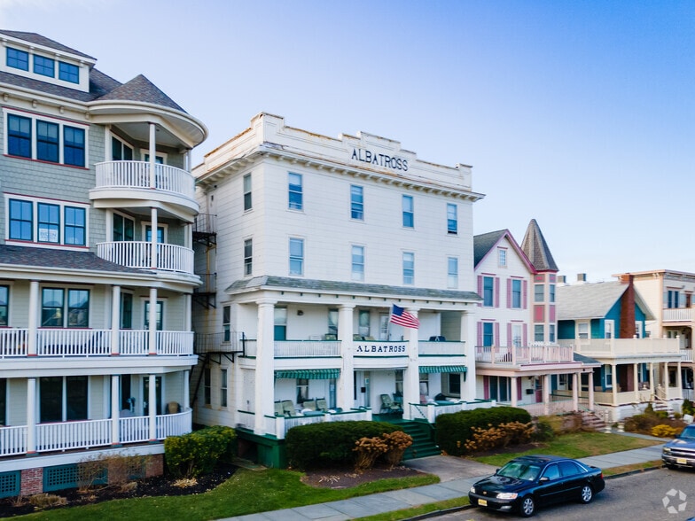 34 Ocean Pathway, Ocean Grove, NJ for sale - Primary Photo - Image 1 of 1