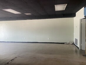 2517 Lincoln Rd, Hattiesburg, MS for lease Interior Photo- Image 2 of 16