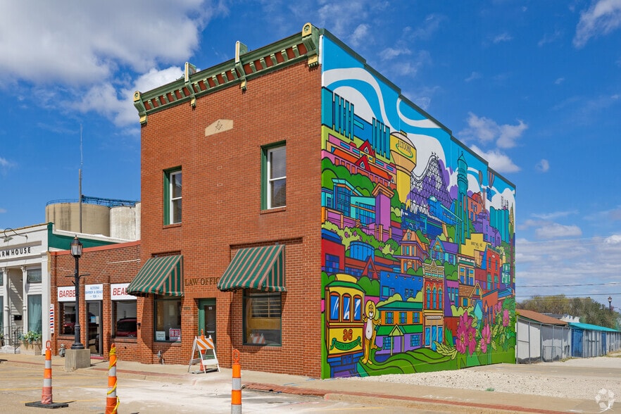 111 2nd St SE, Altoona, IA for lease - Primary Photo - Image 1 of 2