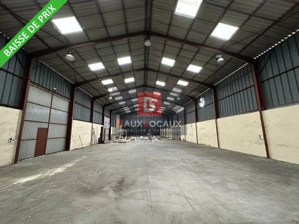 Flex in Mollégès for lease Interior Photo- Image 1 of 12