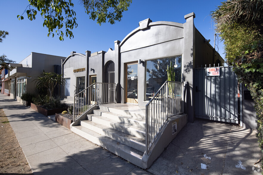 4616 Hollywood Blvd, Los Angeles, CA for lease - Primary Photo - Image 1 of 4