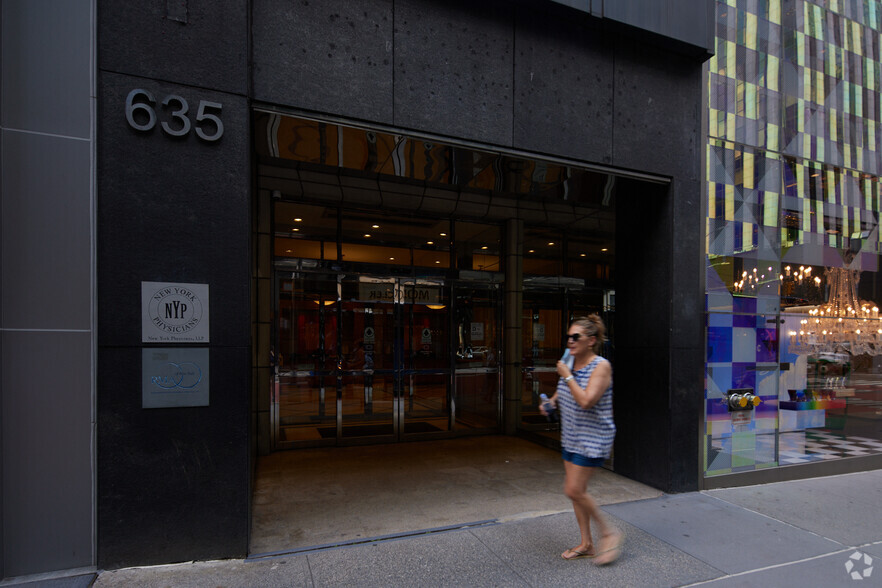 635 Madison Ave, New York, NY for lease - Building Photo - Image 3 of 4