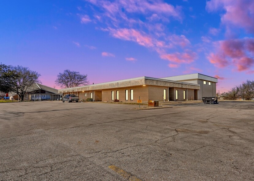5605 Wesley St, Greenville, TX for lease - Primary Photo - Image 1 of 23