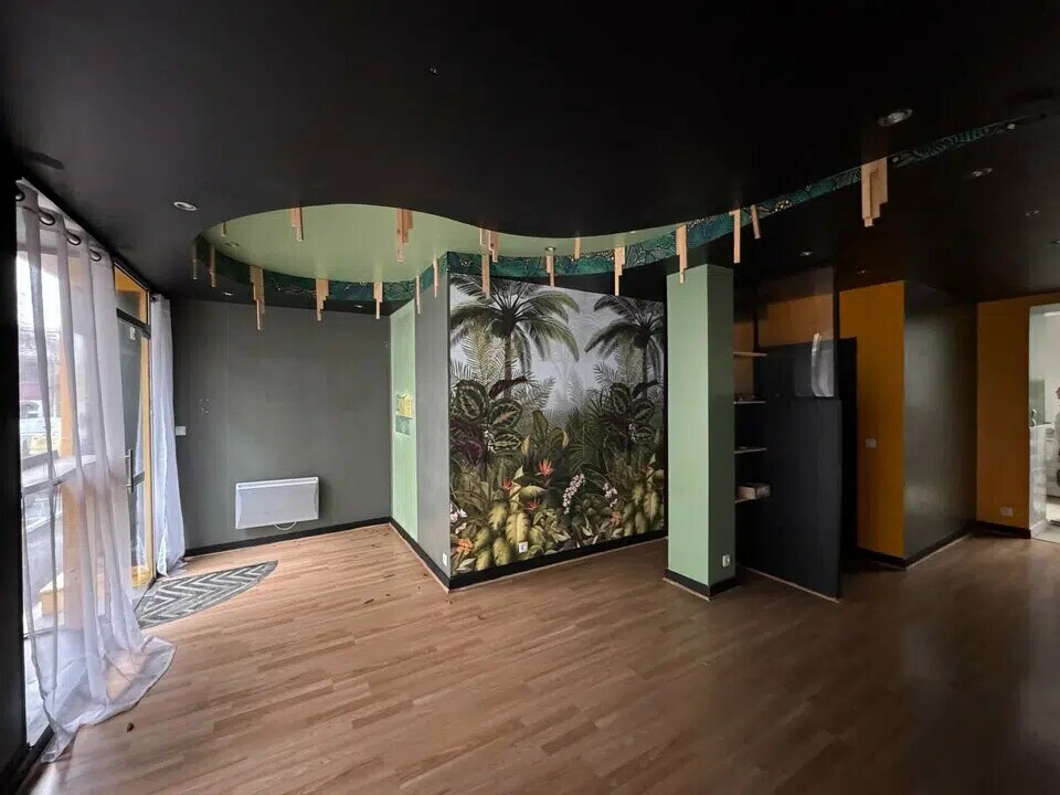 Retail in Brest for lease Primary Photo- Image 1 of 6