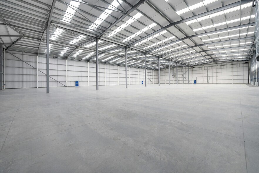 6 Alfreds Way, Barking for lease - Building Photo - Image 2 of 34