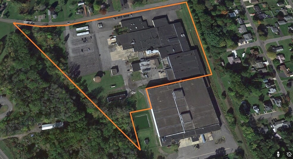 607 Phillips St, Fulton, NY for sale - Building Photo - Image 1 of 25