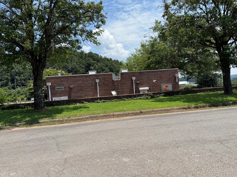 7201 Crestwood Blvd, Birmingham, AL for sale - Building Photo - Image 3 of 7