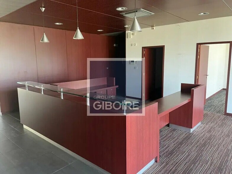 Office in Rennes for lease - Building Photo - Image 3 of 22