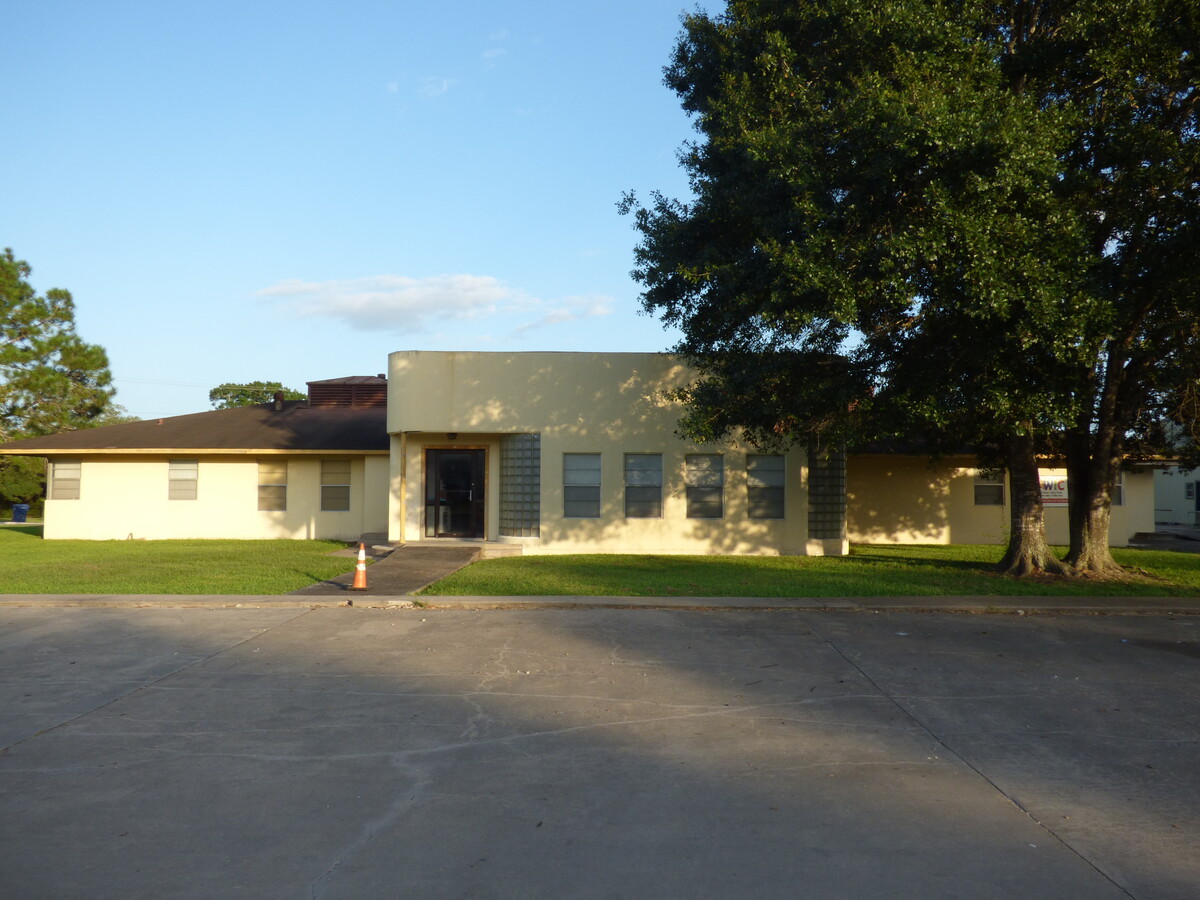 700 S McCarty Ave, Eagle Lake, TX 77434 | LoopNet