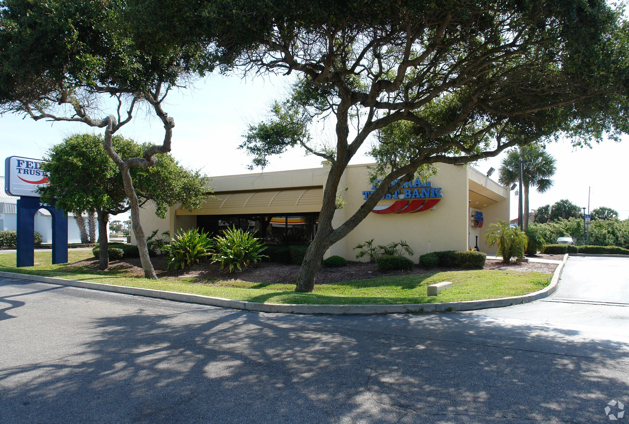 763 E 3rd Ave, New Smyrna Beach, FL for sale Primary Photo- Image 1 of 1