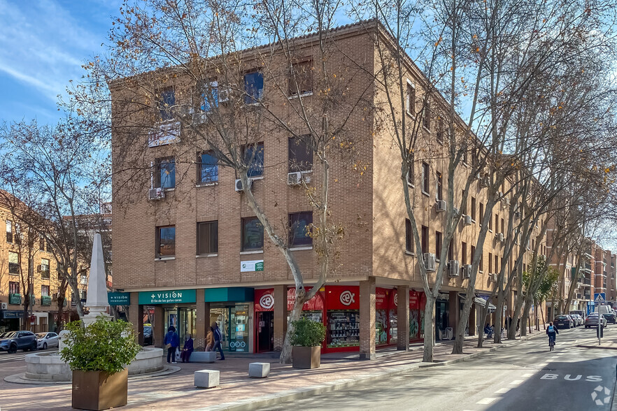 Calle Teniente Ruiz, 2, Alcalá De Henares, Madrid for lease - Building Photo - Image 2 of 2