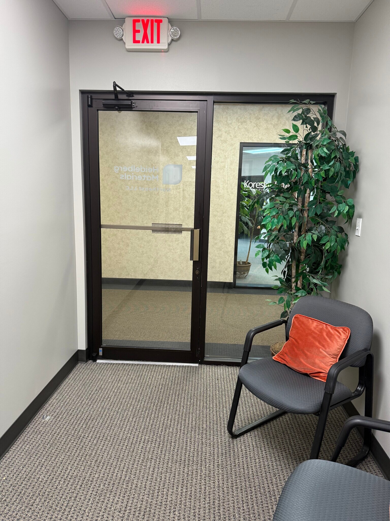 300 Star Ave, Parkersburg, WV for lease Interior Photo- Image 1 of 4