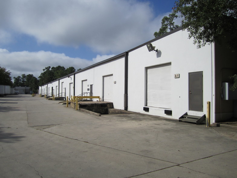 410 S Trade Center Pky, The Woodlands, TX for lease - Building Photo - Image 2 of 17