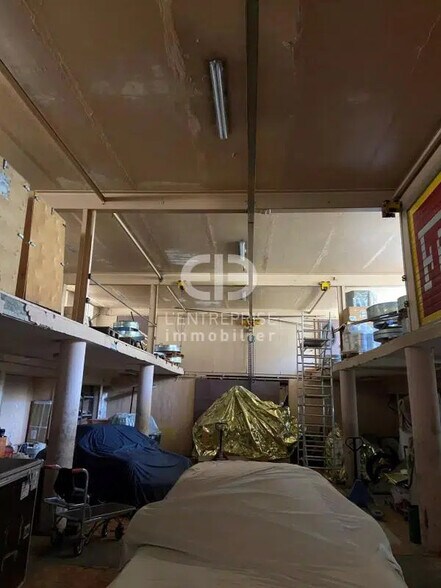 Office in GRASSE for lease - Interior Photo - Image 3 of 9