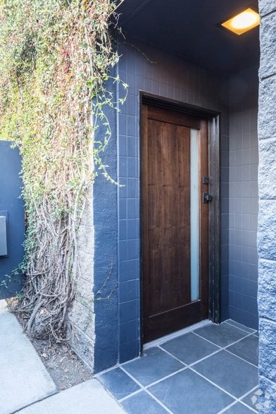 3109-3117 W Temple St, Los Angeles, CA for lease - Building Photo - Image 3 of 17