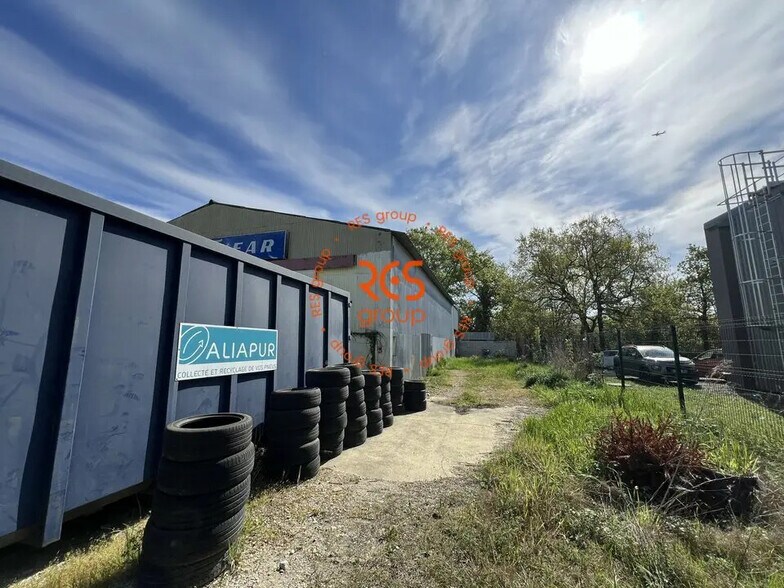 Flex in Le Haillan for sale - Building Photo - Image 3 of 3