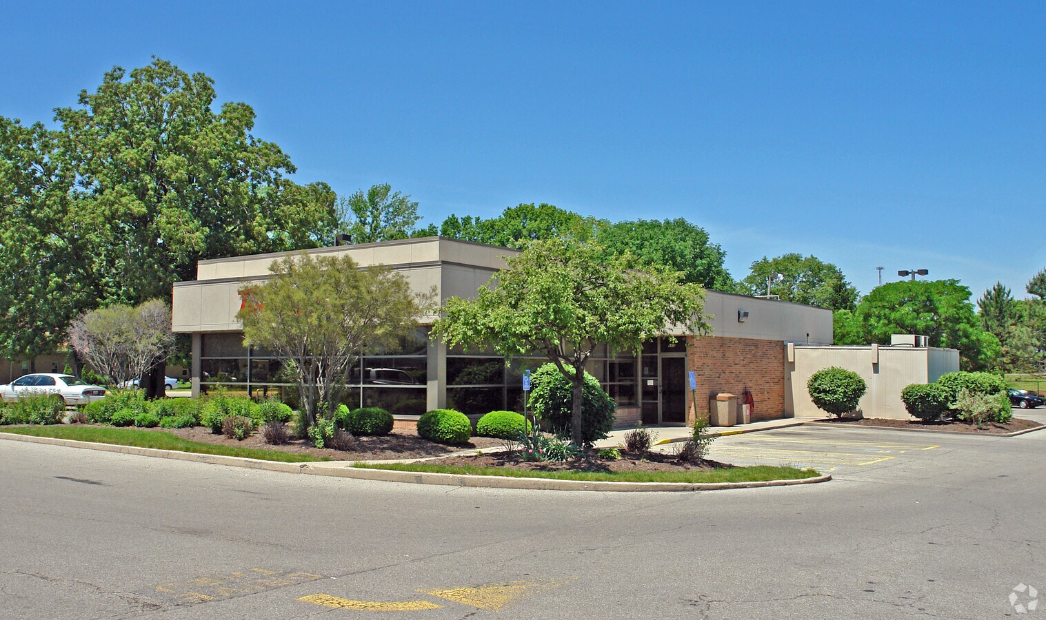 665 Miamisburg Centerville Rd, Dayton, OH 45459