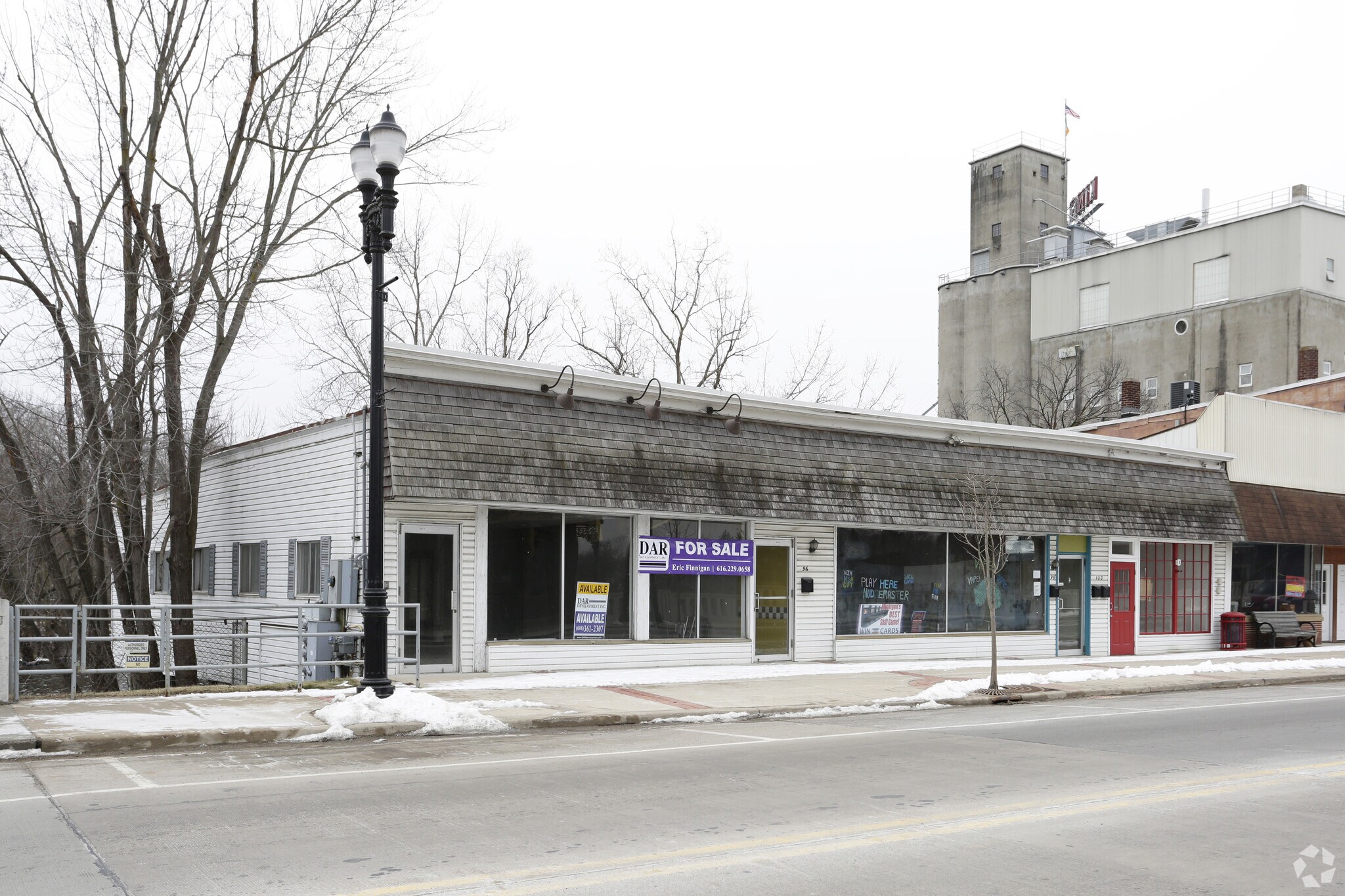 96 W Main St, Lowell, MI for sale Primary Photo- Image 1 of 1