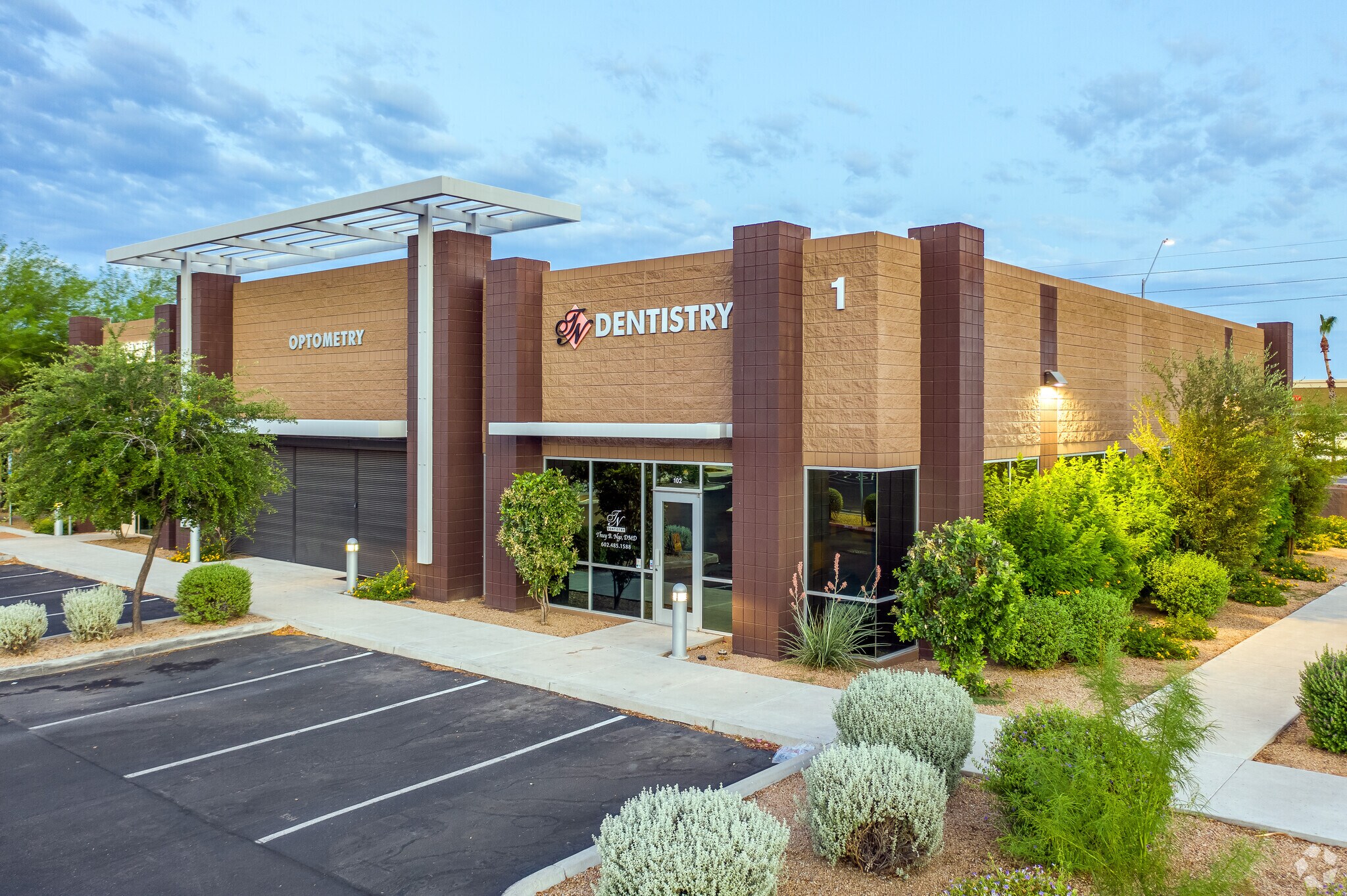 4550 E Bell Rd, Phoenix, AZ for lease Primary Photo- Image 1 of 5