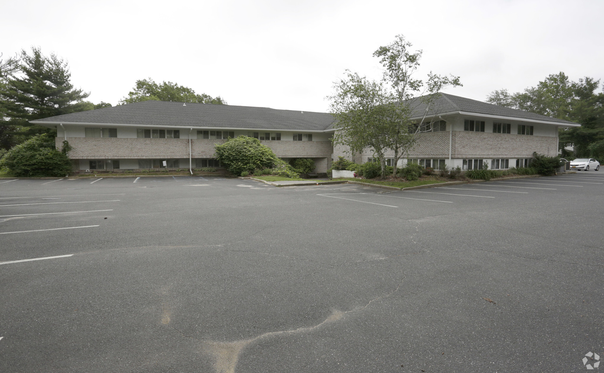 366 Veterans Memorial Hwy, Commack, NY for sale Primary Photo- Image 1 of 1