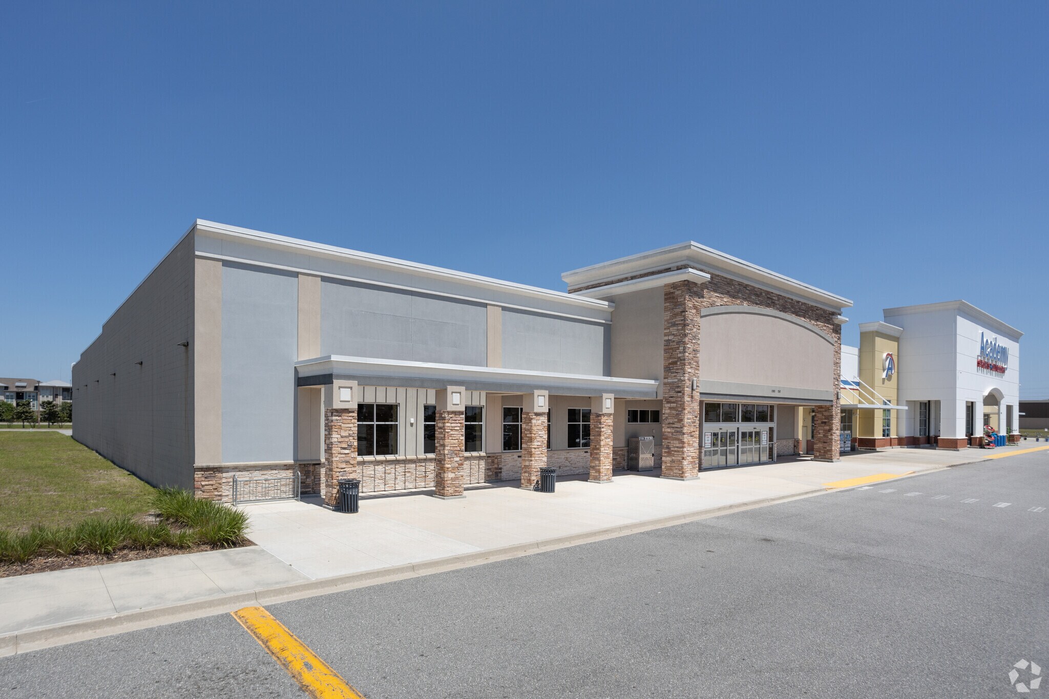 11901 Atlantic Blvd, Jacksonville, FL for lease Primary Photo- Image 1 of 6