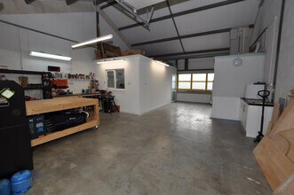 Tenby Rd, Carmarthen for lease Interior Photo- Image 1 of 4