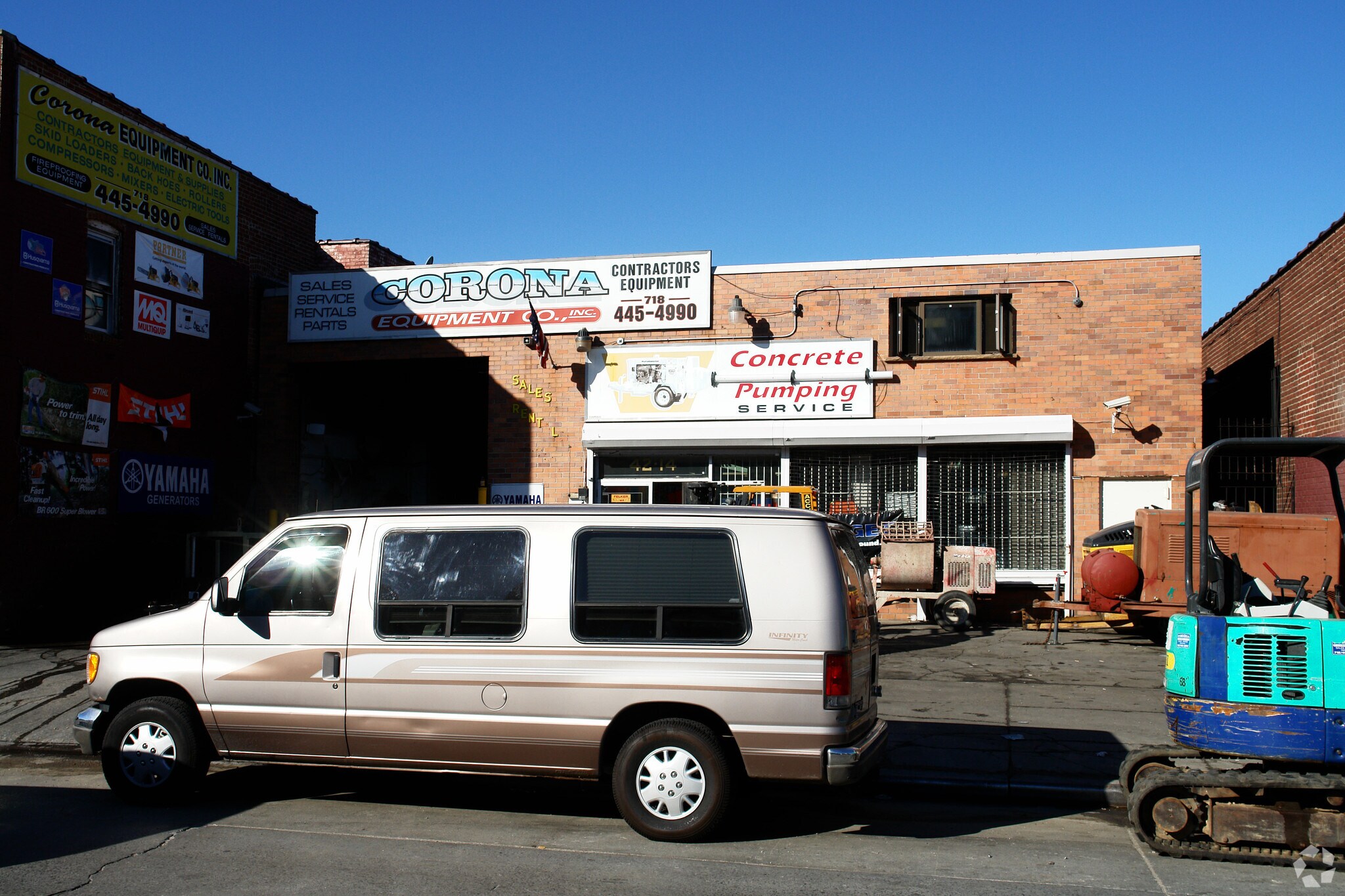 Industrial in Flushing, NY for sale Primary Photo- Image 1 of 1