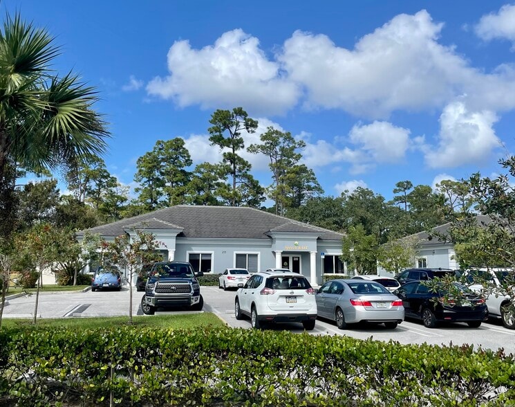 255 Professional Way, Wellington, FL for lease - Building Photo - Image 2 of 6