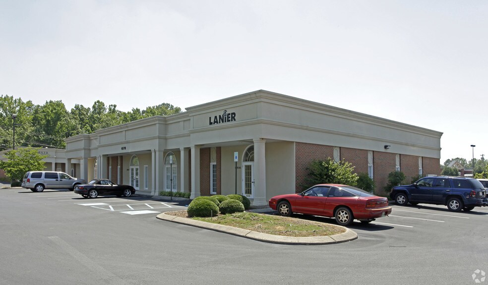 6170 Shallowford Rd, Chattanooga, TN 37421