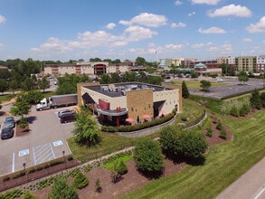 10401-10590 Old Olive Street Rd, Creve Coeur, MO for lease Building Photo- Image 2 of 5