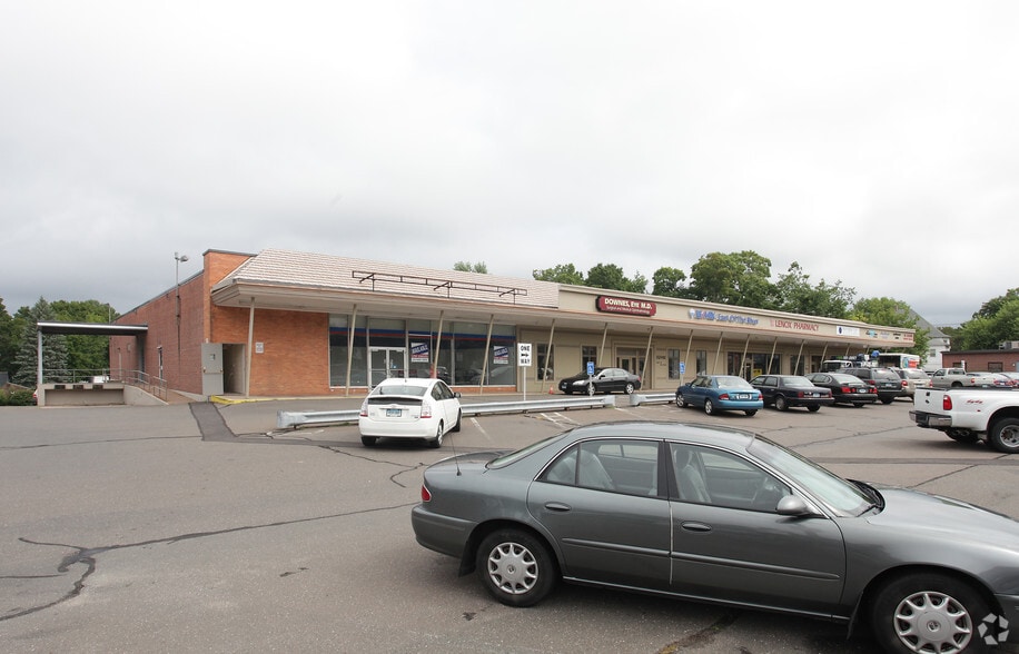 283-307 E Center St, Manchester, CT for lease - Building Photo - Image 3 of 5