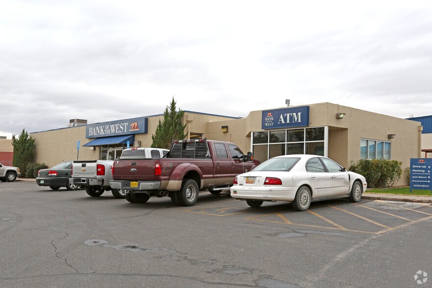 3733 Isleta Blvd SE, Albuquerque, NM 87105