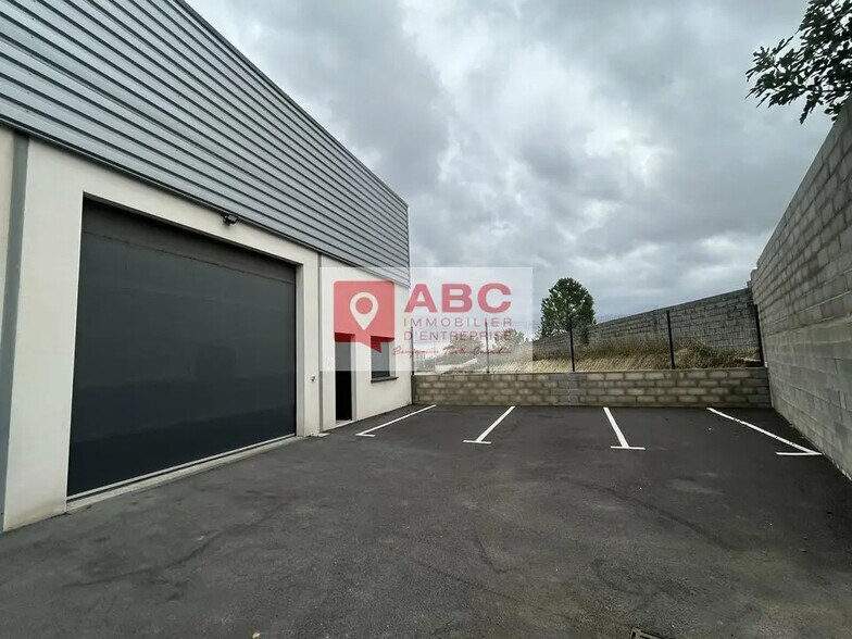 Flex in Béziers for lease - Building Photo - Image 1 of 3