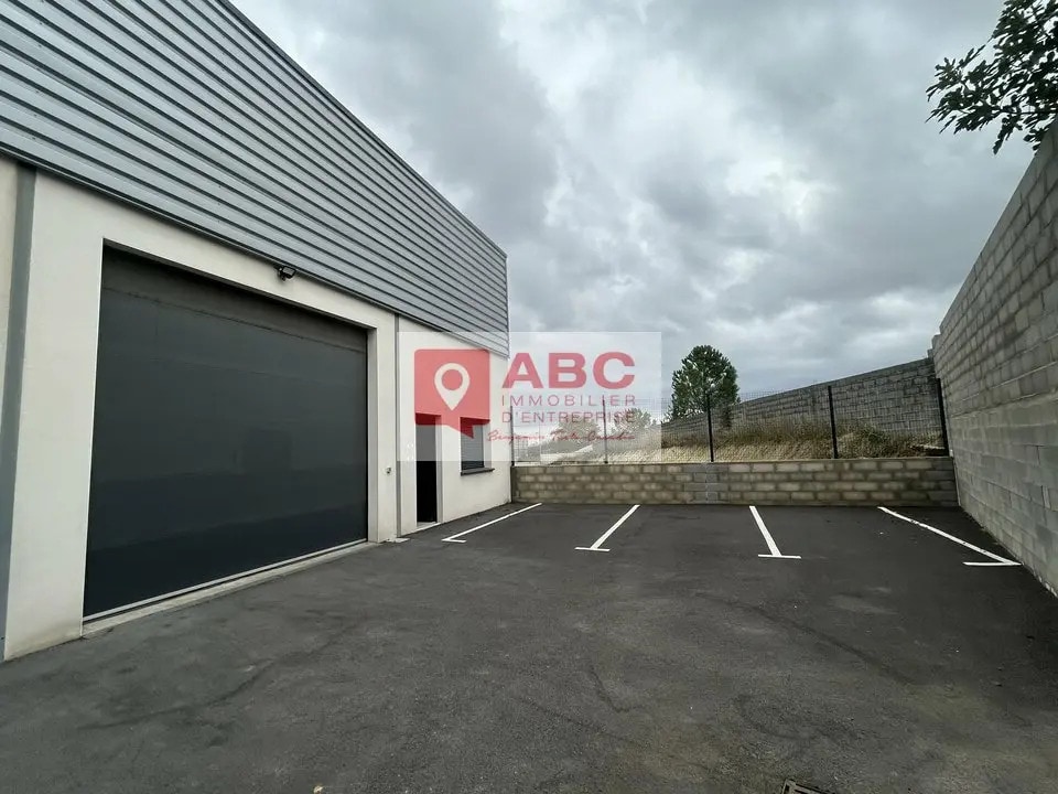 Flex in Béziers for lease Building Photo- Image 1 of 4