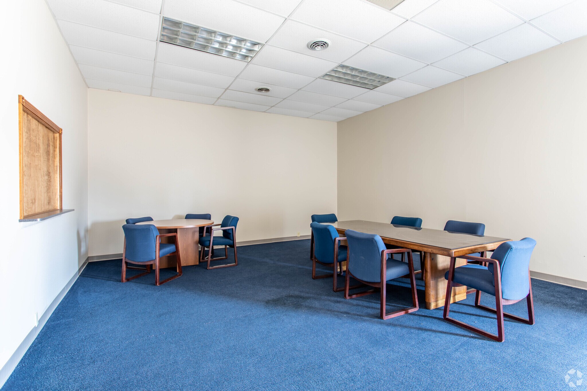 206 W 30th St, Connersville, IN 47331 Connersville Plaza