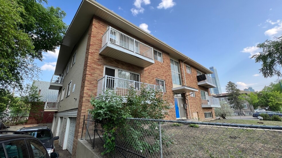 10711 104 St NW, Edmonton, AB for sale - Building Photo - Image 1 of 1