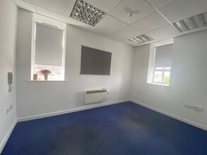 Burns Ln, Mansfield for lease Interior Photo- Image 2 of 5