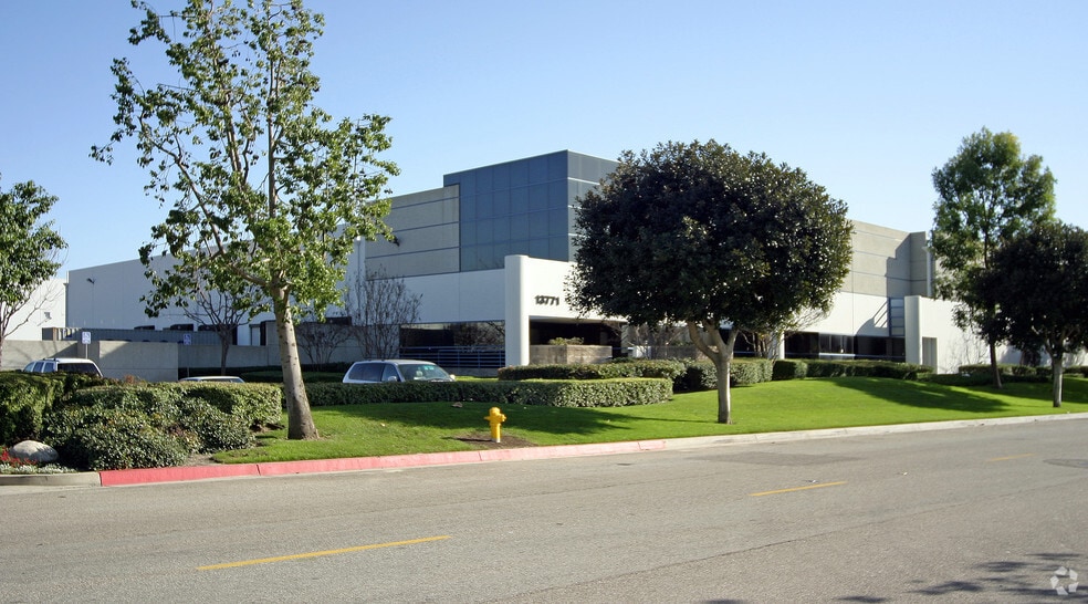 13771-13825 Norton Ave, Chino, CA for lease - Primary Photo - Image 1 of 6