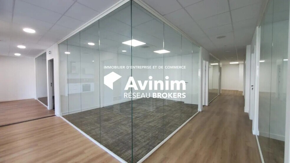 Office in Argonay for lease - Building Photo - Image 2 of 29