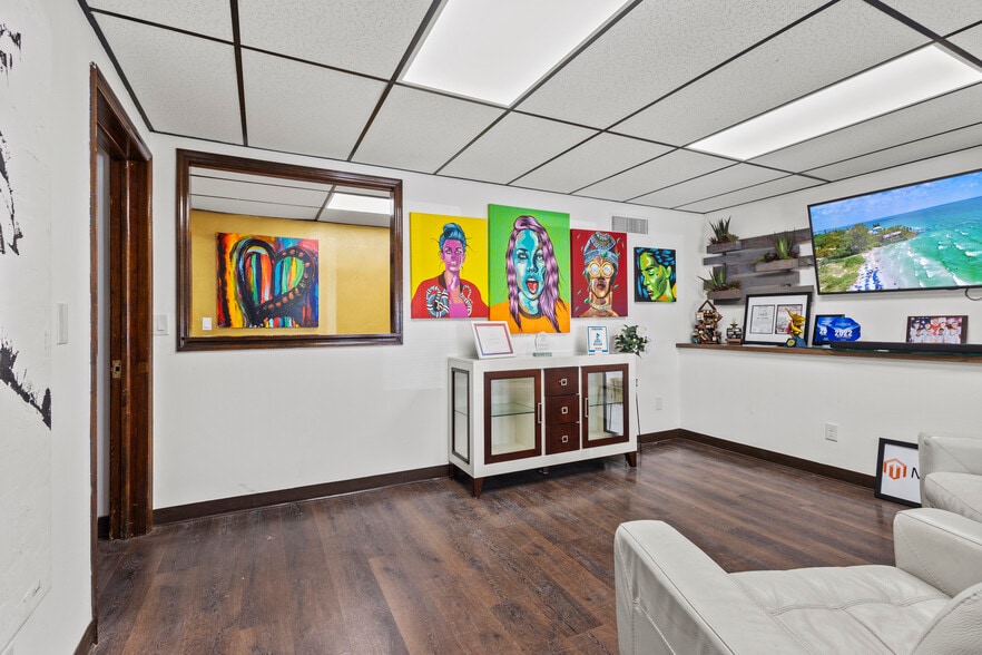 The Carlton Center - Loft