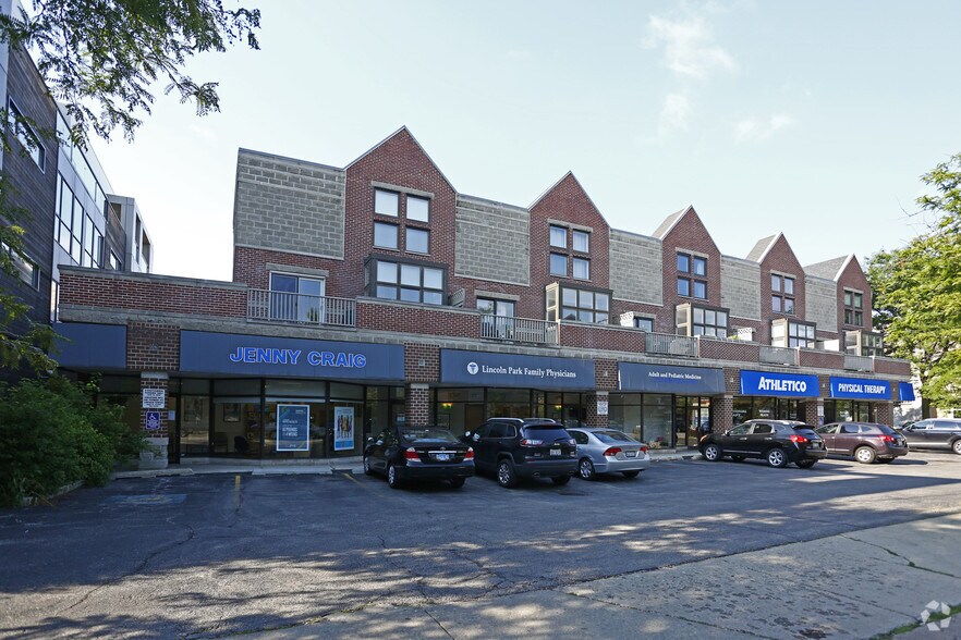 1301 W Diversey Pky, Chicago, IL for lease - Primary Photo - Image 1 of 4