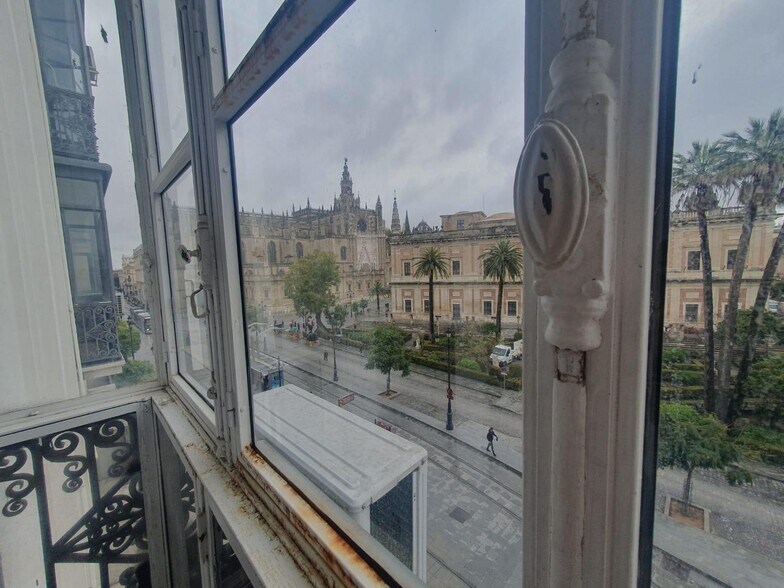 Office in SEVILLA, Sevilla for lease - Building Photo - Image 1 of 16