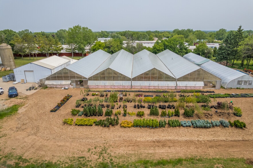 2015 County Road II, Neenah, WI for sale - Primary Photo - Image 1 of 43