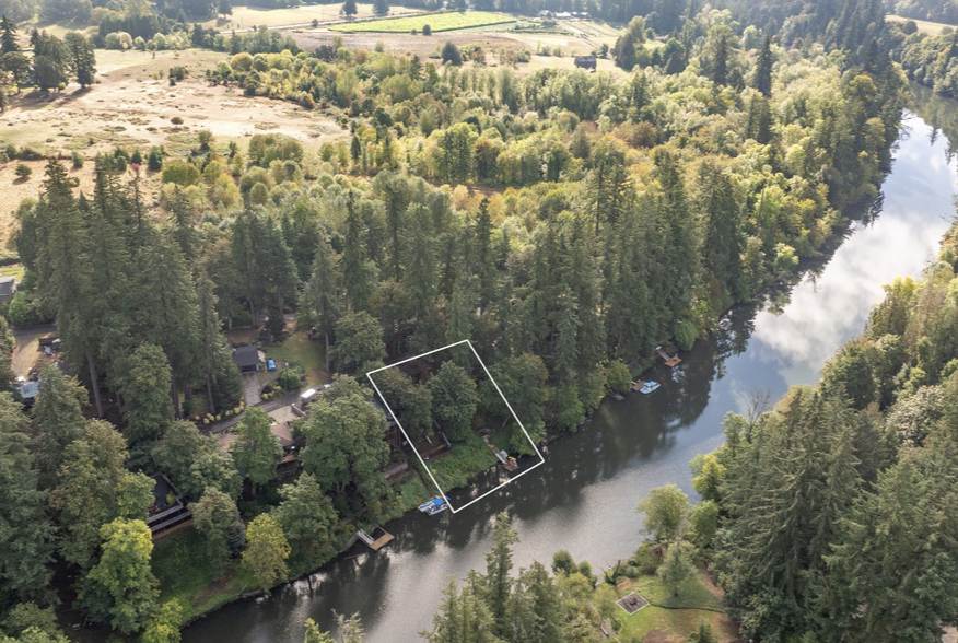 1824 SW Greenway Cir, West Linn, OR for sale - Primary Photo - Image 1 of 56