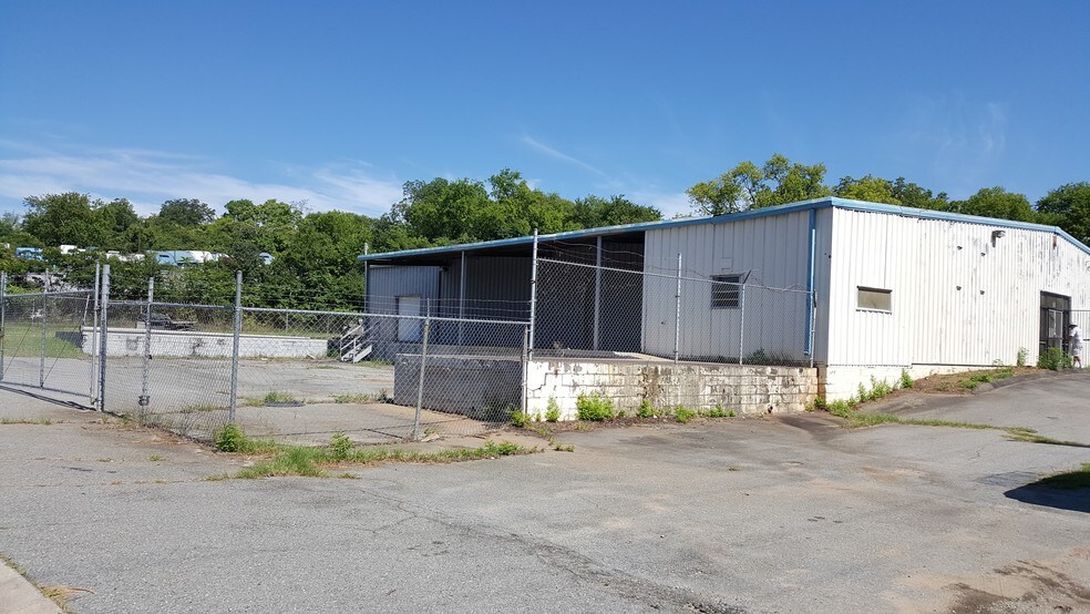 2711 Waterville Rd, Macon-Bibb, GA for sale - Building Photo - Image 1 of 1