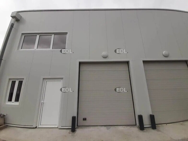 Flex in Choisy-le-Roi for lease - Building Photo - Image 1 of 9