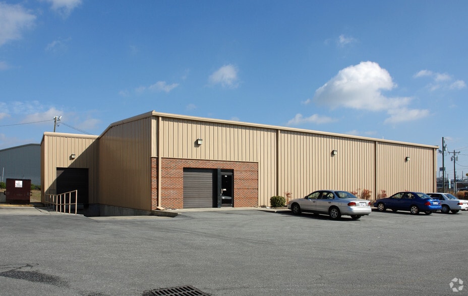 514 Teague St, Greensboro, NC for lease - Primary Photo - Image 2 of 8