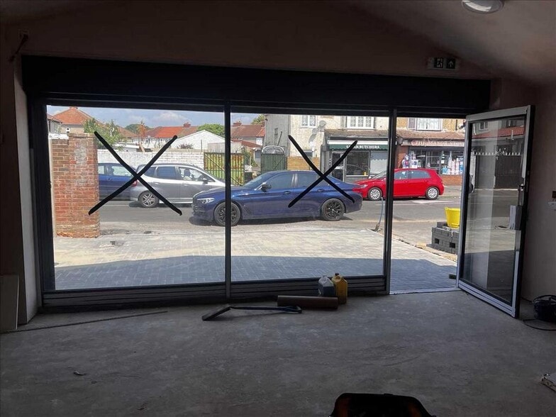 Villiers Rd, Slough for lease - Building Photo - Image 3 of 5